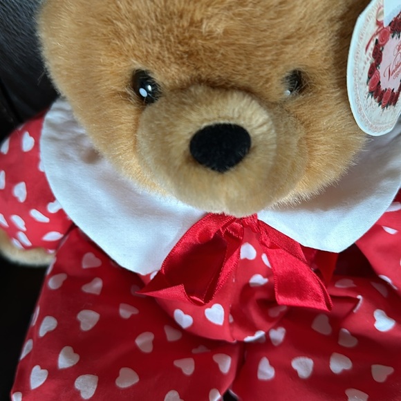 Valentine Bear -Embrace Brand 💘 Cute valentine Jumper. - Picture 3 of 9